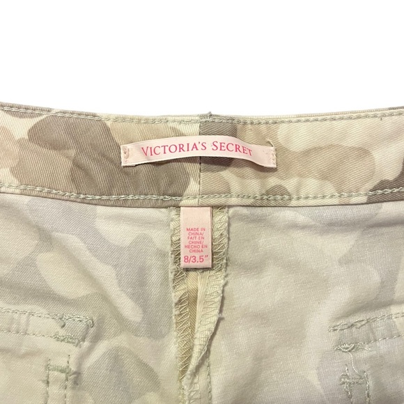 Victoria’s Secret Camo Shorts | Women's 8 - Picture 3 of 8